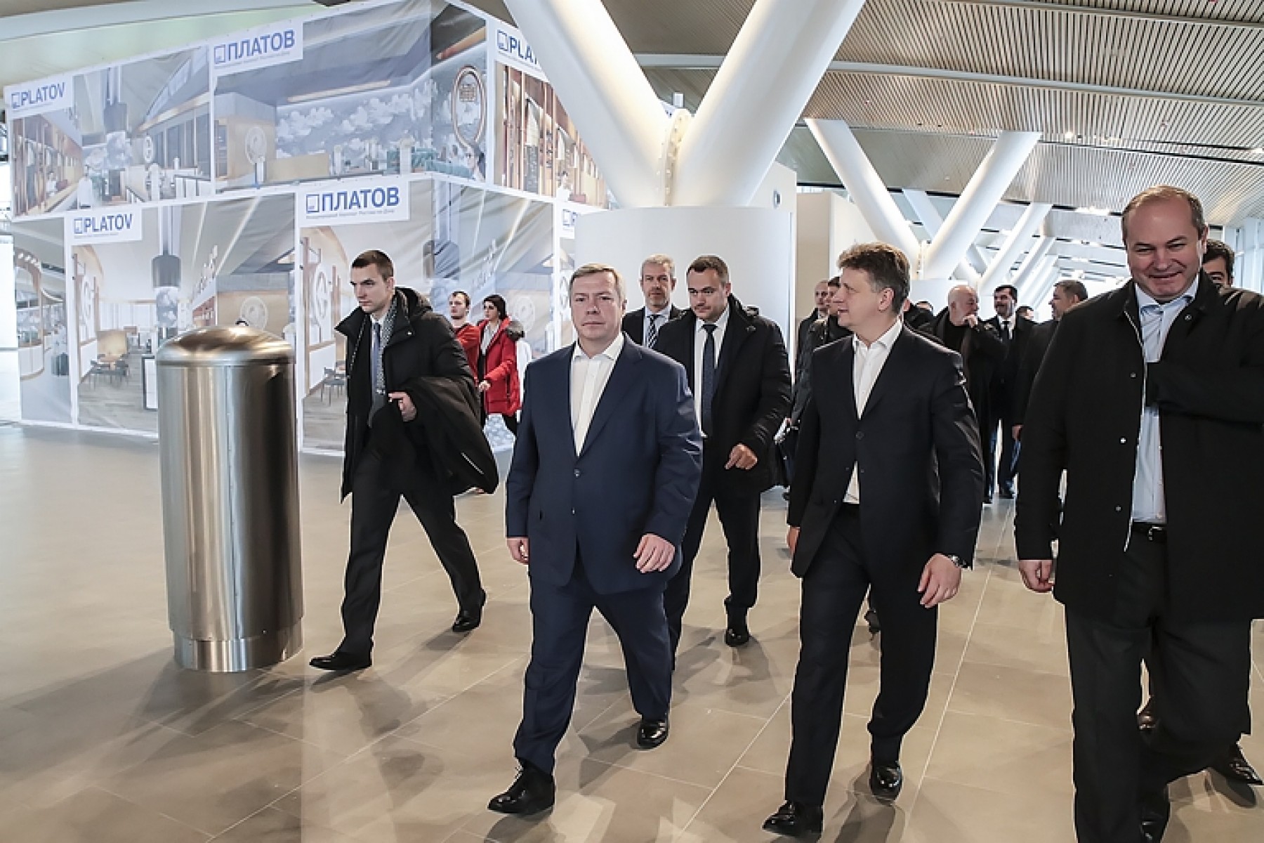 1 платов. Директор аэропорта Платов. Служба безопасности аэропорта Платов. Открытие первого Ростовского аэропорта. Начальник аэровокзала Платов.