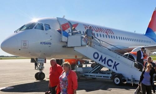 Авиакомпании Омск. Самолет Омск Москва - Внуково. Самолет Омск Благовещенск.